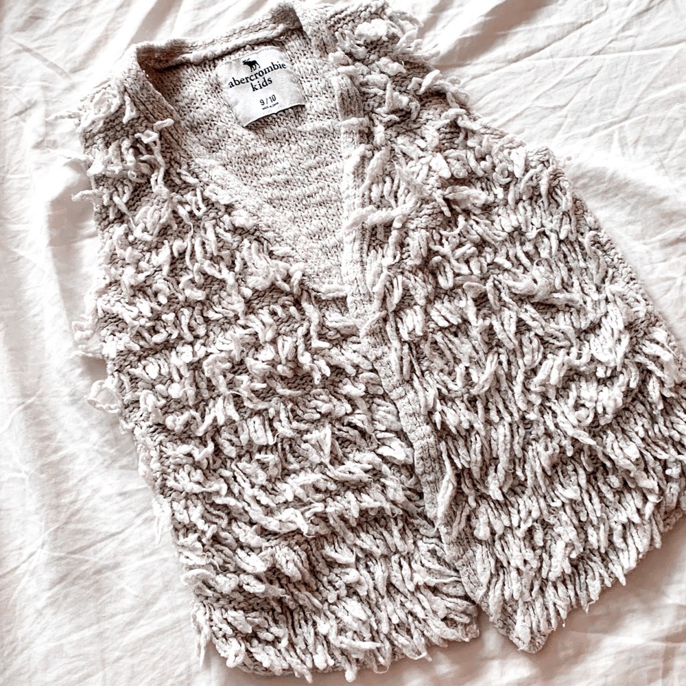 Abercrombie Kids - girls size 9/10 knitted vest